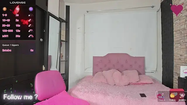 kitty queen10 online show from 12.13.24