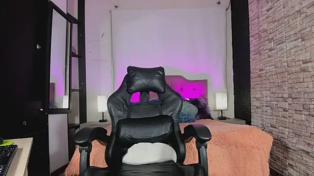 kitty queen10 online show from 11.22.25