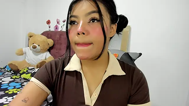 Snapshot of veky_saliva01 chatting on 12.17.24 veky saliva01 online show from 12.17.24