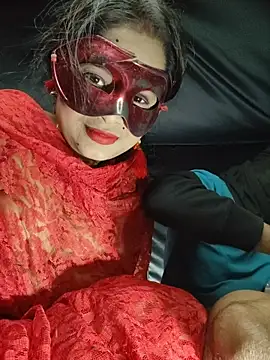 Snapshot of Hotty-priyanka chatting on 01.10.26 Hotty-priyanka online show from 01.10.26