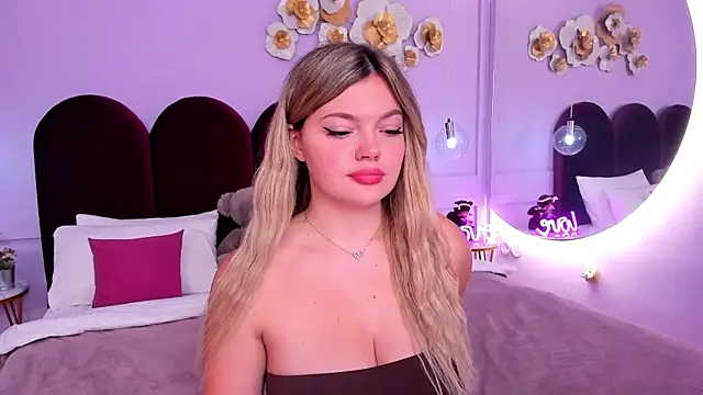 ZaraBloom online show from 10.15.25