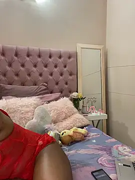 Snapshot of ItsLeyaa chatting on 12.24.24 ItsLeyaa online show from 12.24.24