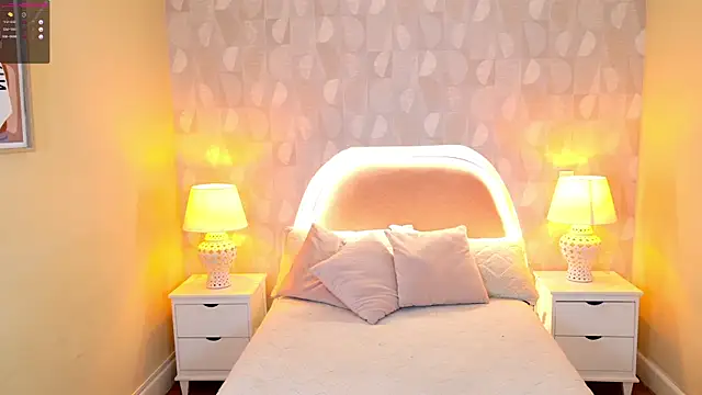 Snapshot of april_rousse chatting on 02.25.25 april rousse online show from 02.25.25