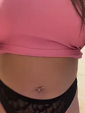 Snapshot of Gabizinhagirls chatting on 12.13.25 Gabizinhagirls online show from 12.13.25