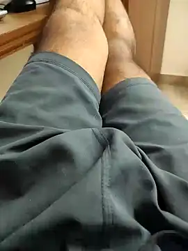 Snapshot of yoyokakshay_1996 chatting on 02.05.25 yoyokakshay 1996 online show from 02.05.25