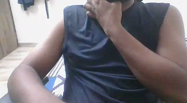 Snapshot of yoyokakshay_1996 chatting on 02.20.25 yoyokakshay 1996 online show from 02.20.25