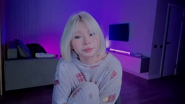 RileyMee online show from 11.10.25