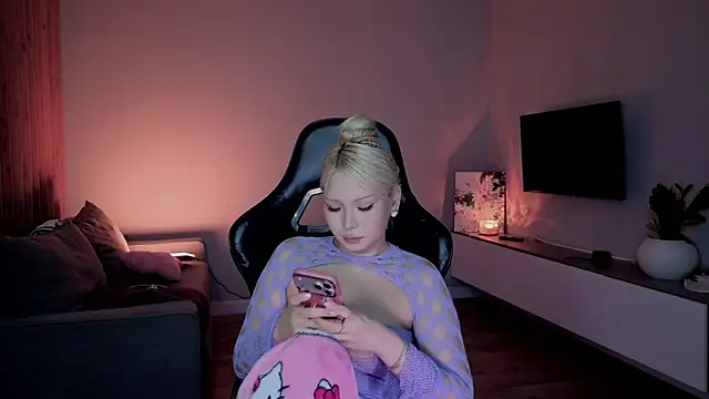 RileyMee online show from 03.01.26