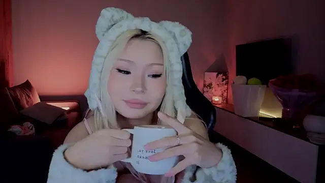 RileyMee online show from 04.22.26