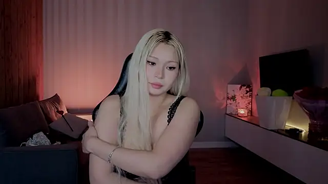 RileyMee online show from 04.24.26