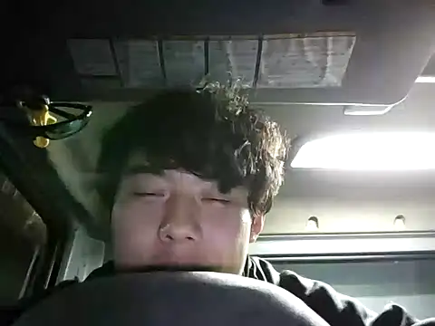 whitebriefboy online show from 01.18.25