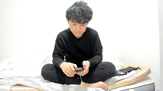 whitebriefboy online show from 02.12.25