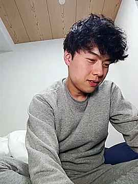 whitebriefboy online show from 02.27.25