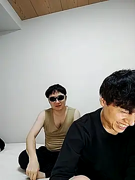 whitebriefboy online show from 03.06.25