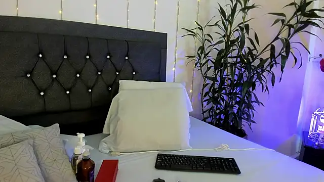 ebony hot1 online show from 12.10.24