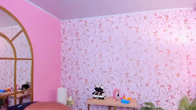 amber-hill online show from 03.22.25