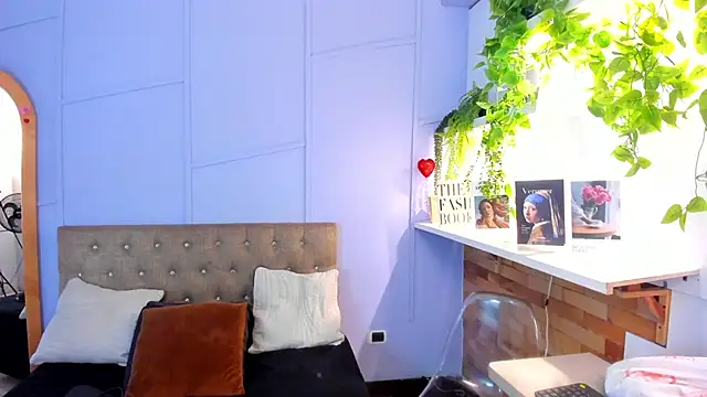 amber-hill online show from 06.22.26