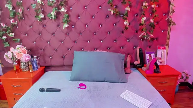 Mariana Prin online show from 10.19.25