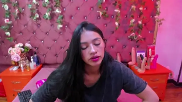 Mariana Prin online show from 11.07.25