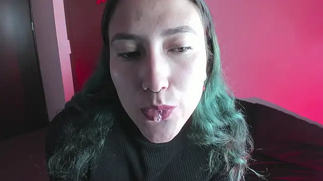 Snapshot of hitomi_arata chatting on 02.13.25 hitomi arata online show from 02.13.25