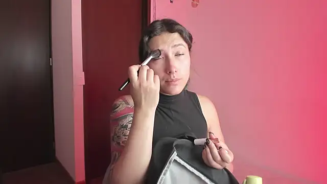 Snapshot of hitomi_arata chatting on 02.24.25 hitomi arata online show from 02.24.25