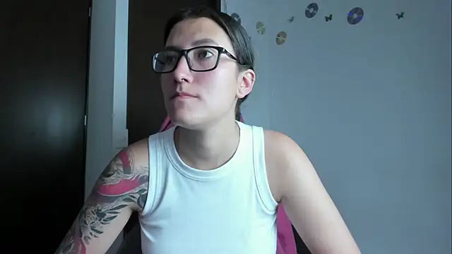 Snapshot of hitomi_arata chatting on 02.28.25 hitomi arata online show from 02.28.25