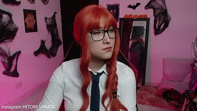 Snapshot of hitomi_arata chatting on 10.31.25 hitomi arata online show from 10.31.25