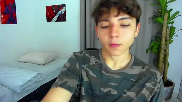 Snapshot of Joe23__ chatting on 12.18.25 Joe23 online show from 12.18.25