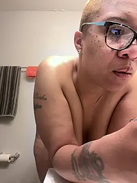 SexyHoneyRedd online show from 03.25.26