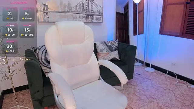 Snapshot of naomii_campbell_ chatting on 01.30.25 naomii campbell online show from 01.30.25