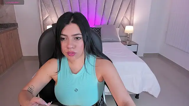 Snapshot of naomii_campbell_ chatting on 09.18.25 naomii campbell online show from 09.18.25