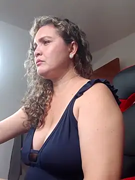 helenca43 online show from 02.25.25