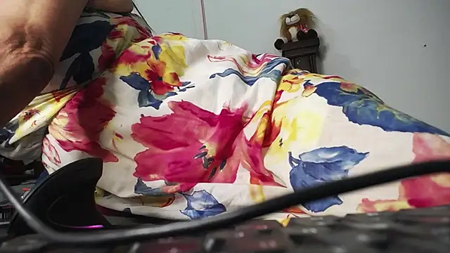 Snapshot of DominaLeona chatting on 12.03.24 DominaLeona online show from 12.03.24