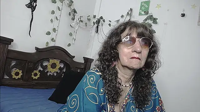 DominaLeona online show from 05.18.26