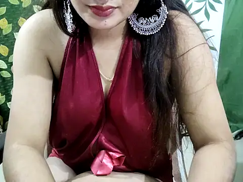 Aarvi Arora online show from 02.17.25