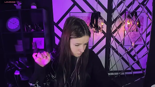 Snapshot of Lily_Moonlight chatting on 01.23.25 Lily Moonlight online show from 01.23.25