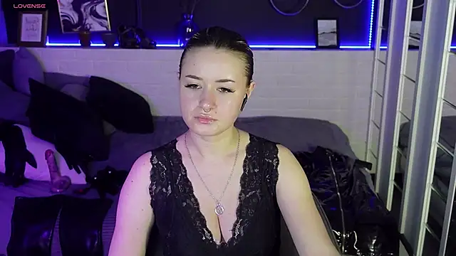 Snapshot of Lily_Moonlight chatting on 02.20.25 Lily Moonlight online show from 02.20.25