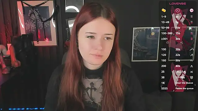 Lily Moonlight online show from 06.19.26