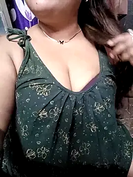 Beautyy38 online show from 03.19.25