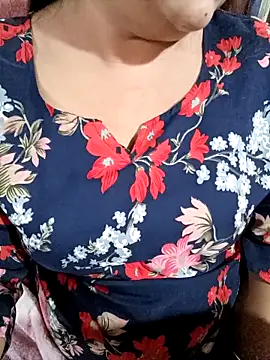 Beautyy38 online show from 11.18.25