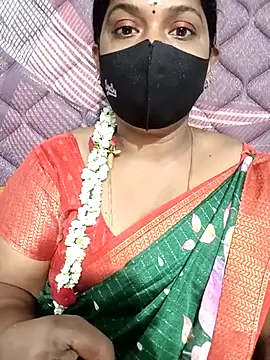 Snapshot of Renuma chatting on 12.02.25 Renuma online show from 12.02.25