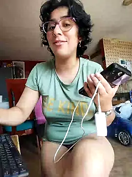 Snapshot of Im_Alma_ chatting on 01.21.25 Im Alma online show from 01.21.25