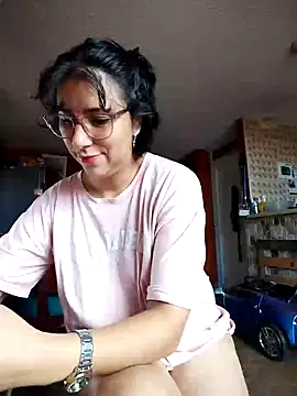 Snapshot of Im_Alma_ chatting on 01.29.25 Im Alma online show from 01.29.25