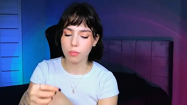 Stacy Gonzales  online show from 11.11.25