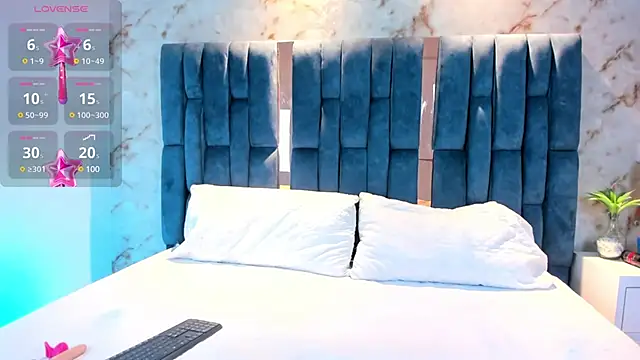 RoseTaylor   online show from 01.29.25