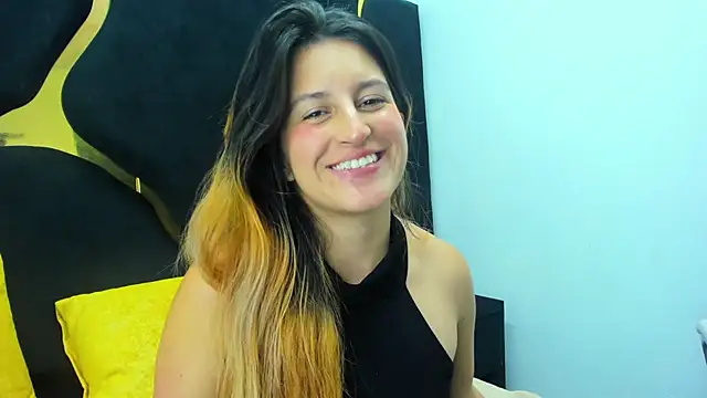 GiaRoussel online show from 03.17.25