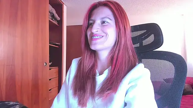 GiaRoussel online show from 04.21.26
