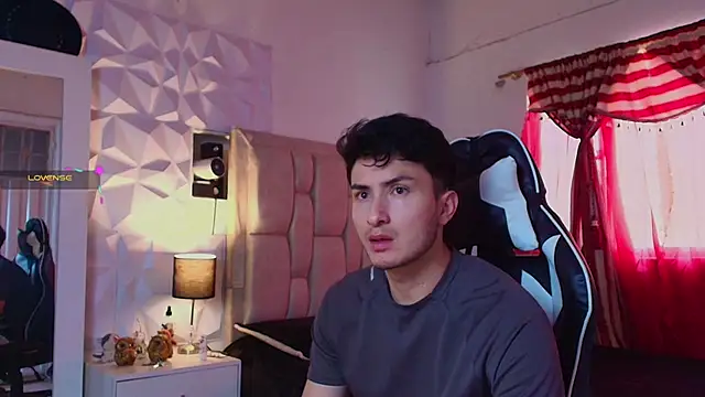 santyago taylor online show from 01.01.25