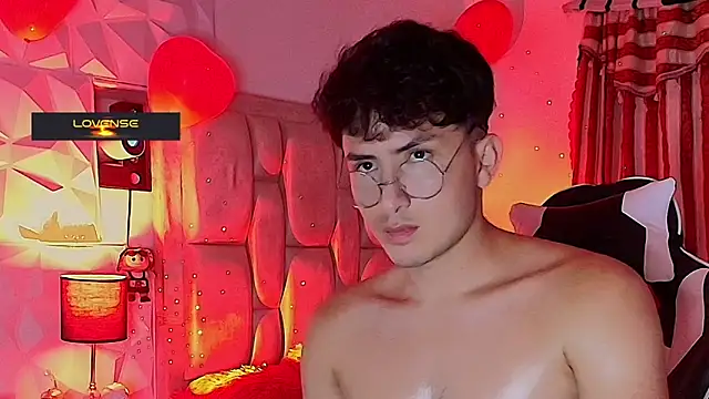 santyago taylor online show from 03.05.25