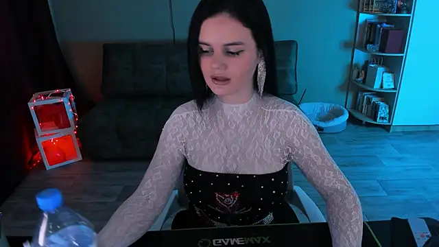 Snapshot of Lora_Cain chatting on 02.24.26 Lora Cain online show from 02.24.26